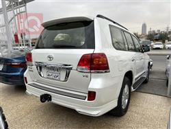 تۆیۆتا لاند کروزەر